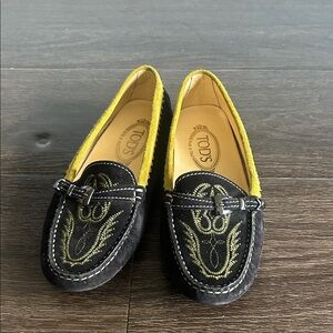 TOD'S BLACK SUEDE YELLOW TRIM EMBROIDERED DRIVER LOAFERS size 7